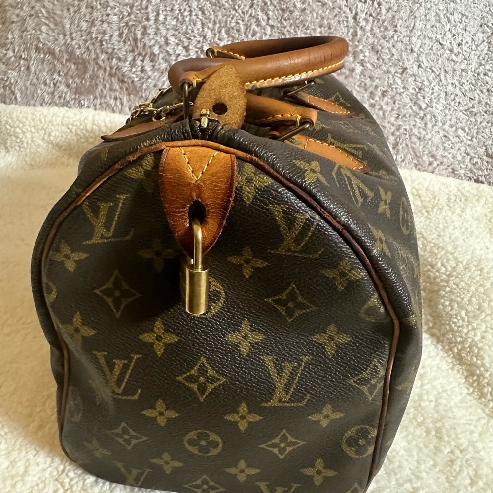 LV MONOGRAM SPEEDY 30 luxury item - Picture 2 of 5